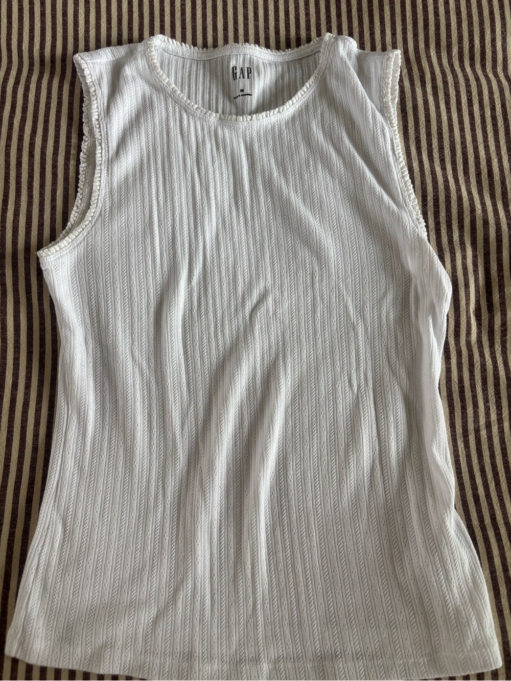 GAP Pointelle Shell Tank Top - Picture 4 of 5